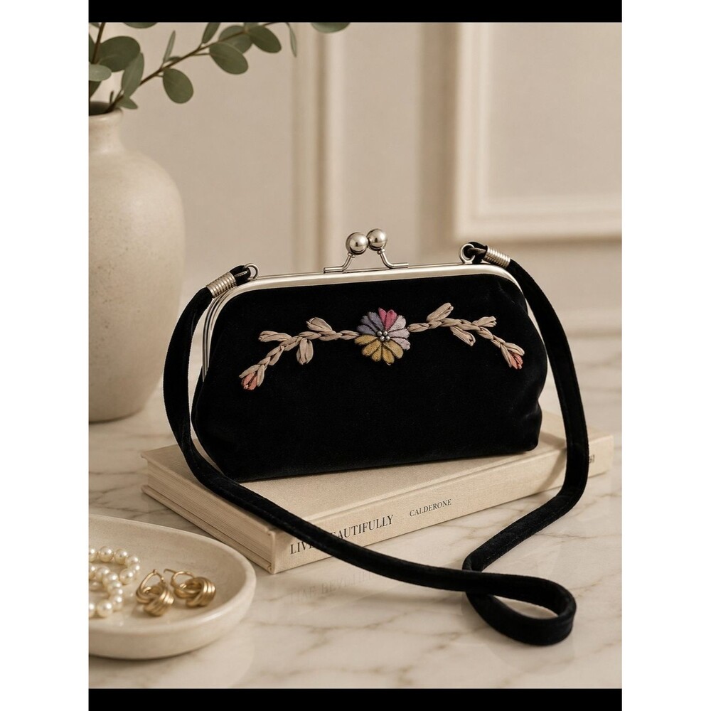 1950's Black Velvet Ribbonwork Floral Evening Bag, Kiss Lock Clutch Shoulder Pur